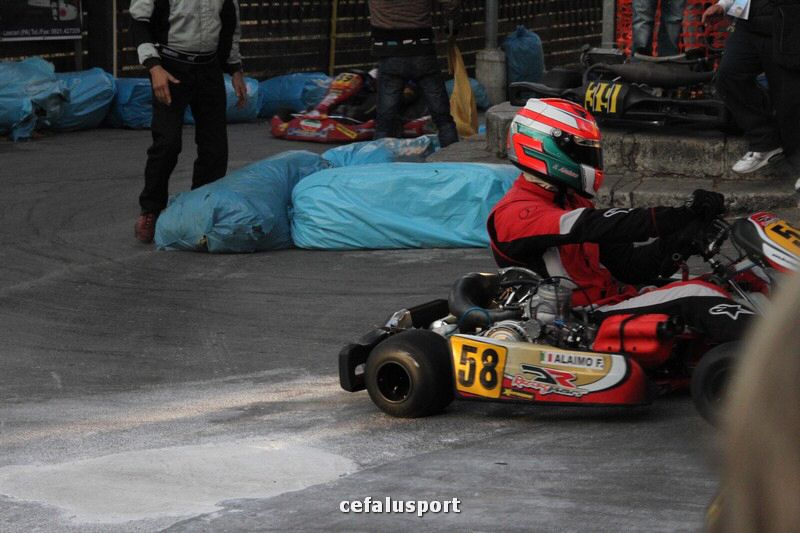 111120 sport2 312_tn.jpg